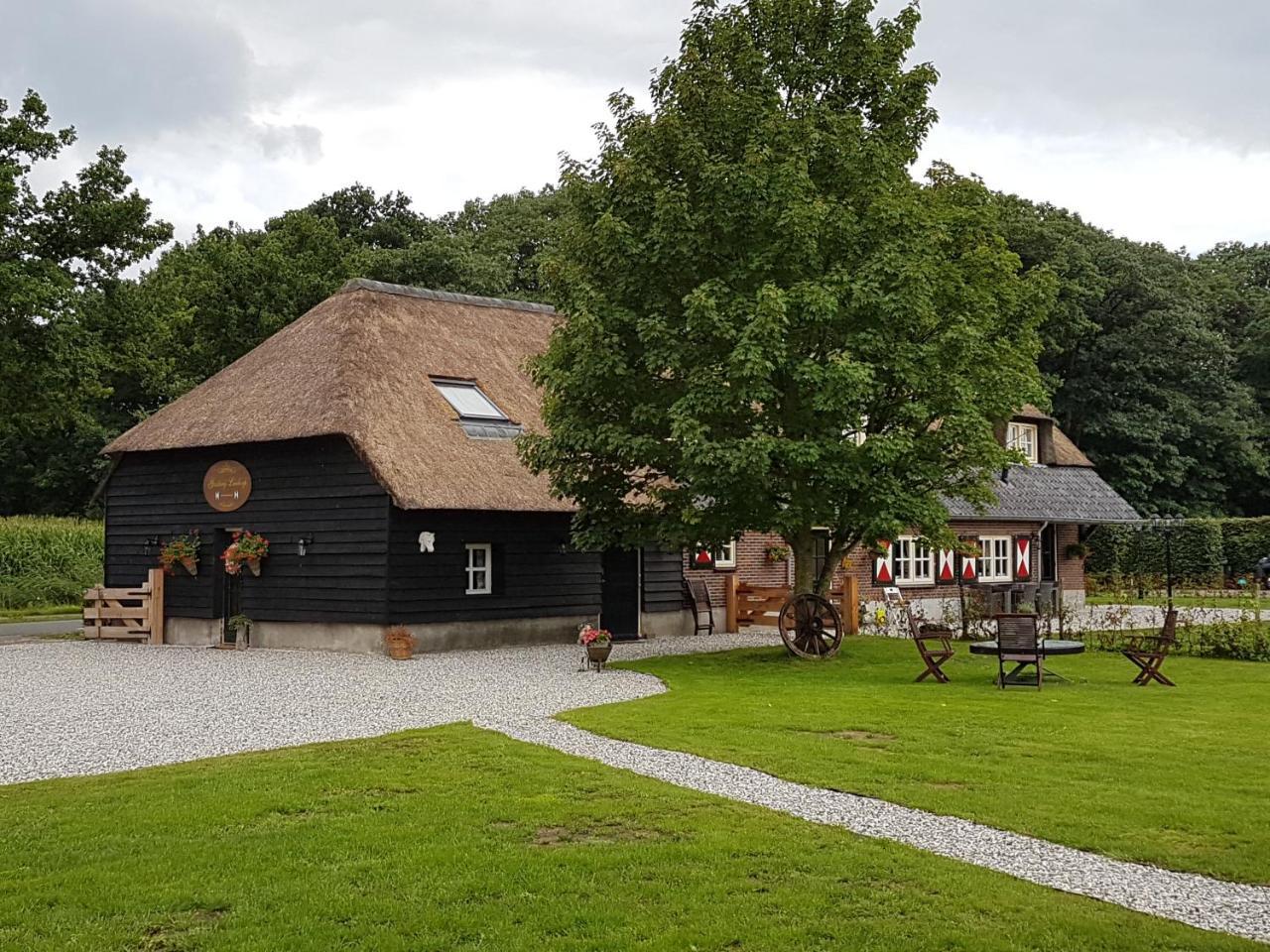 Gasterij Liedorp Bed and Breakfast Lierop Exteriör bild